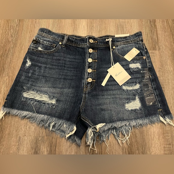 KanCan Pants - KanCan by Maurice’s High Rise Mom Shorts Sz 30 NWT